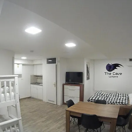 Apartmán The Cave Lublaň