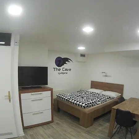 The Cave Апартаменти Любляна