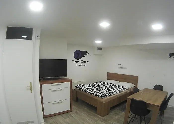 The Cave Апартаменти Любляна