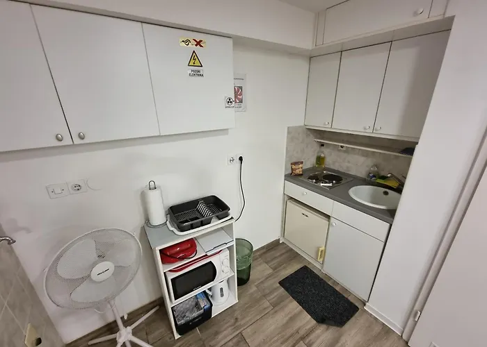 The Cave * ليوبليانا